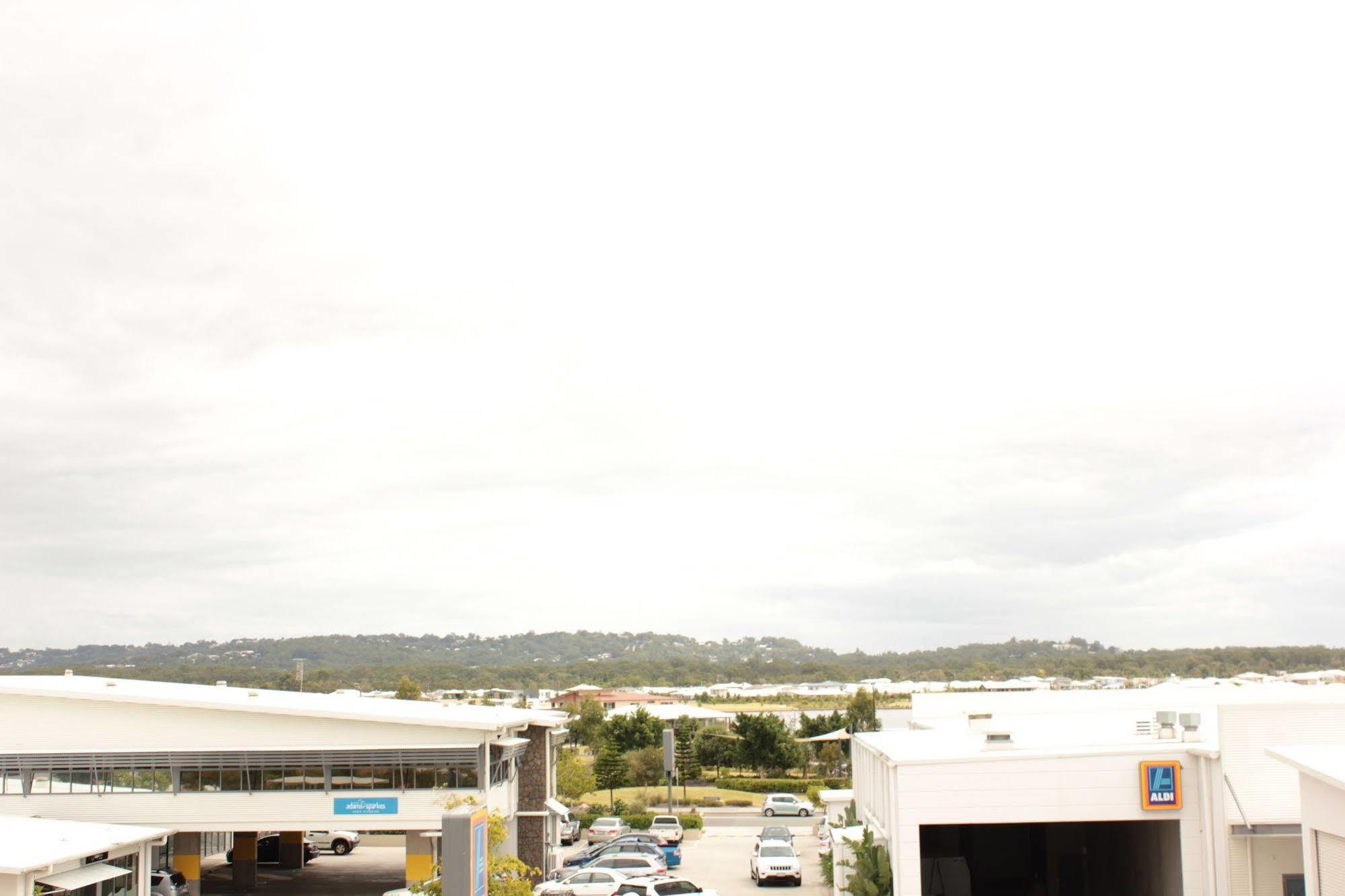 Direct Collective - Breeze On Brightwater Aparthotel Mooloolaba Exterior foto